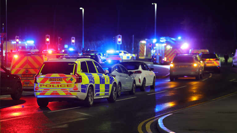 Poliisi ja pelastusviranomaiset saapuivat lauantaina Huntingdonin asemalle.