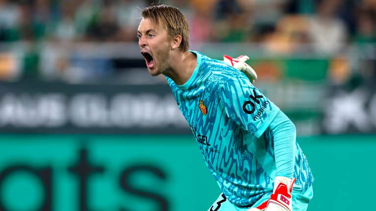 Lucas Bergström Mallorcan maalilla.