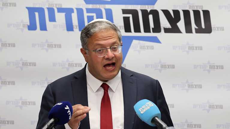 Kansallisen turvallisuuden ministeri Itamar Ben Gvir puhumassa.
