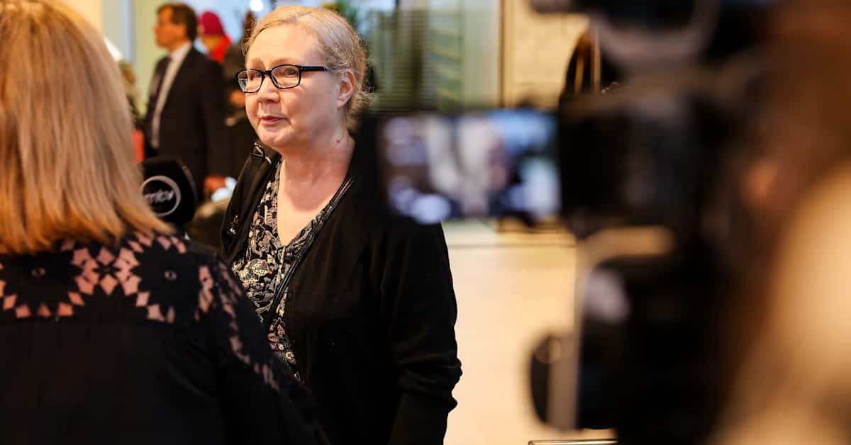 Anneli Auerin tytär murtui kyyneliin – kertoo, ettei seksuaalirikoksia oikeasti tapahtunut | Uutiset