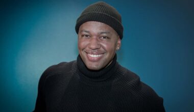 Näyttelijä Matti Leino jäi aikoinaan nolosti kiinni junassa: ”Häpeän määrä oli järjetön” | Puoli seitsemän