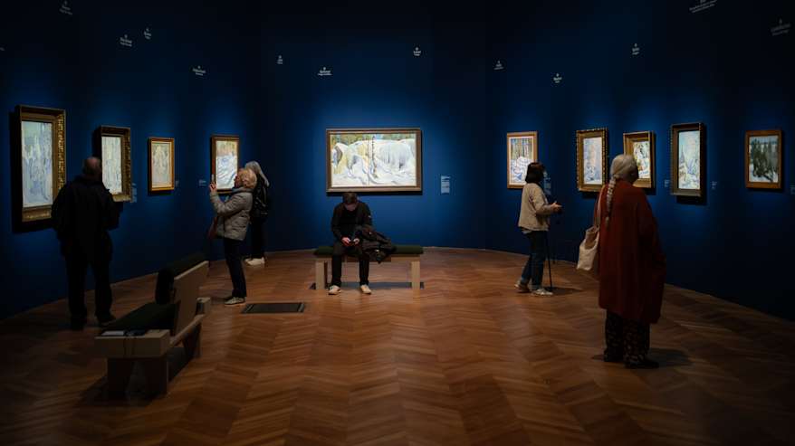 Lumisali Petit Palais'ssa.