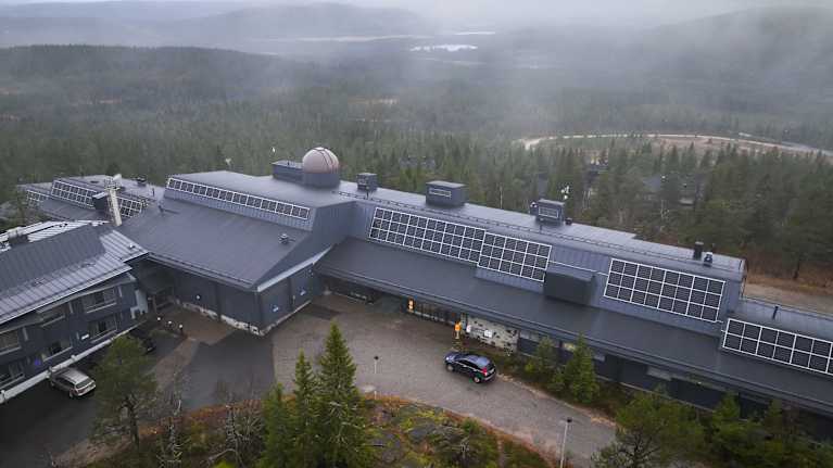 Ilmakuva Pikku-Syötteen hotellista. Kuva 27.10.2025.