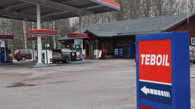 Joroisten Teboilin mittarikenttä ja huoltamokiinteistö. 