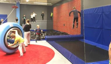 Lapsi loukkaantui vakavasti Kouvolan sisäleikkipuistossa – kuljetettiin sairaalaan | Kotimaa