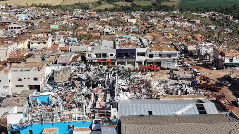 Romahtaneita taloja kaupungissa Brasiliassa.