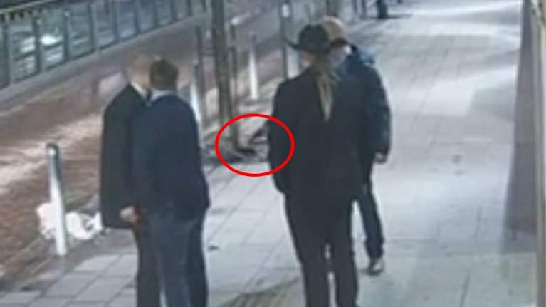 valvontakameran kuvassa miehiä