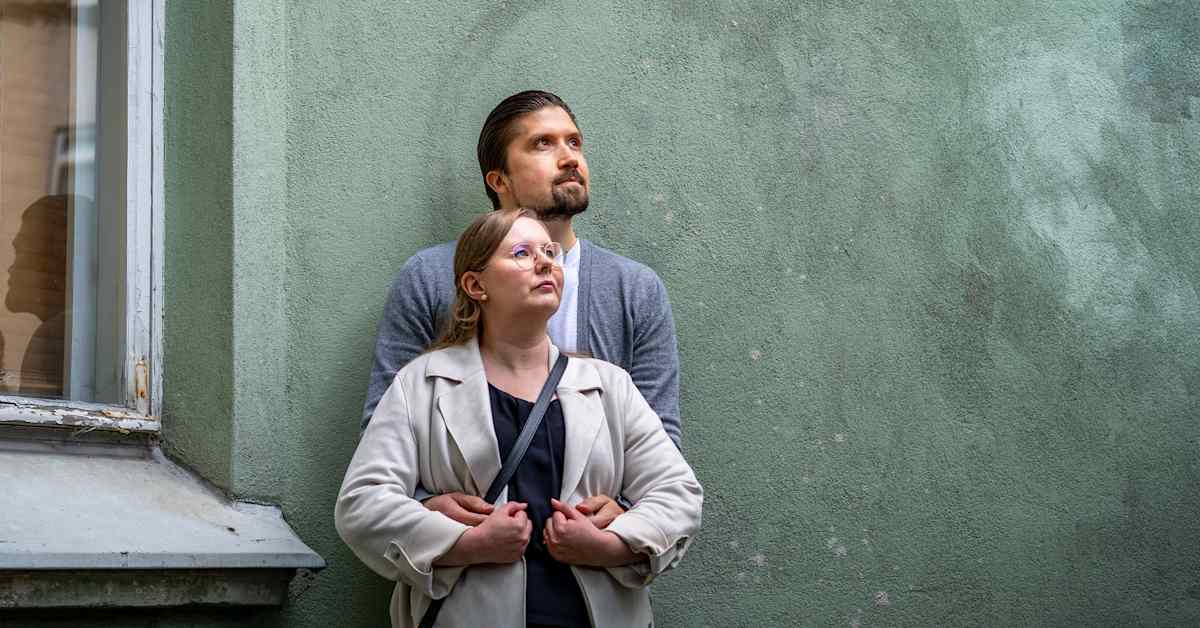 ”Me ollaan tultu tosi pitkä matka” – pettäminen oli päättää Hanna ja Mikko Poikkilehdon liiton | Akuutti