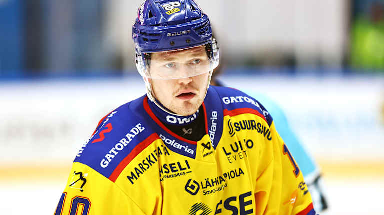 Norjalaishyökkääjä Thomas Olsen lähikuvassa.