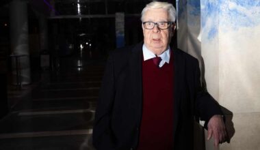 Kalervo Kummola loi SM-liigajärjestelmän, joka nyt romutetaan – ”rautakansleri” kannattaa rajua muutosta joukkuemäärään | Urheilu