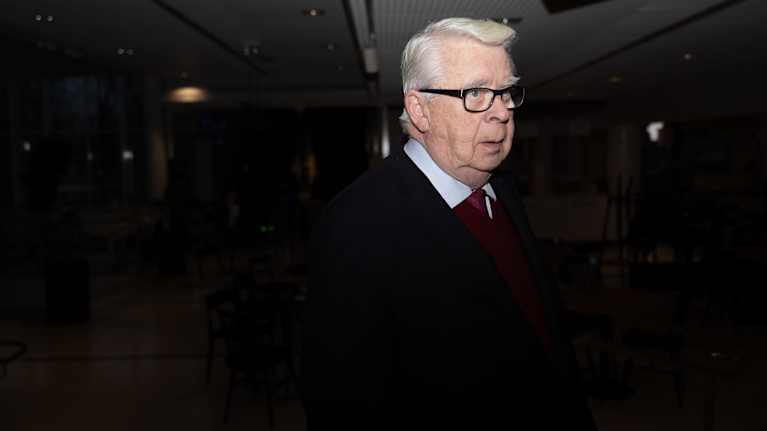 Kalervo Kummola 80-vuotishaastattelussa Tampere-talolla.