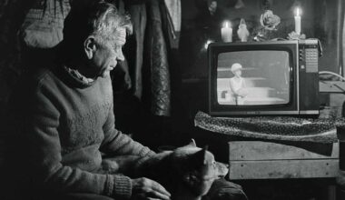 Olennainen osa suomalaista demokratiaa – uusin Yle 100 -tutkimusteos kertoo Ylen ja suomalaisten suhteesta – Ylen tiedotteet – yle.fi