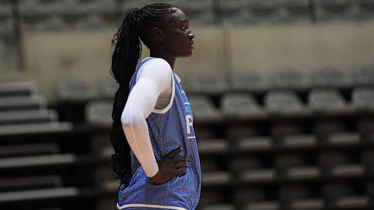 Awak Kuier Suomen koripallomaajoukkueen harjoituksissa marraskuussa 2025.