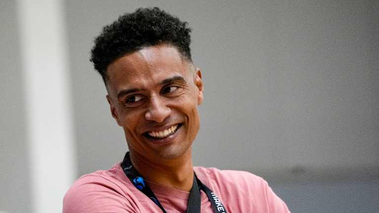 Shawn Huff hymyilee.