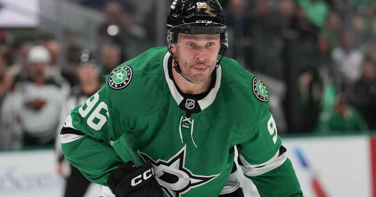 Mitä Mikko Rantanen oikein törttöilee NHL:ssä? Ismo Lehkonen kertoo, miksi suomalais­tähden toiminta muuttui rajusti | Urheilua lyhyesti