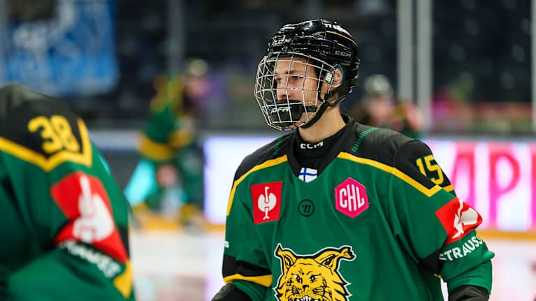 Roni Kuukasjärvi, 16, oli pelannut ennen liigadebyyttiänä syksyllä jo CHL:ää Tampereella. 
