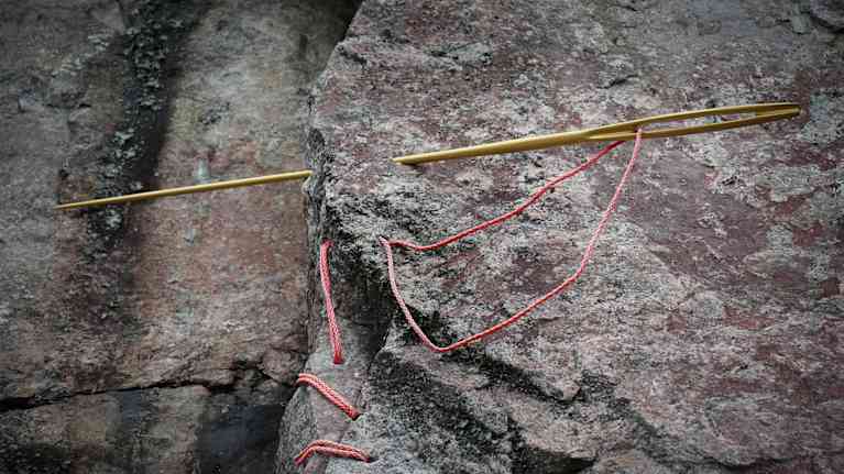 Markku Puustisen Neula-teos. 