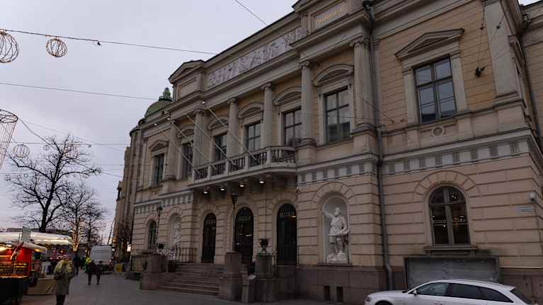 Vanha ylioppilastalo ulkoa. 