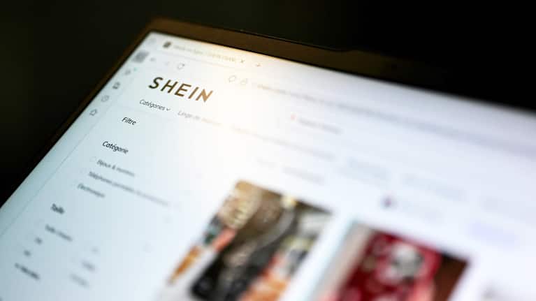 Shein-verkkokauppasivusto tietokoneen näytöllä.
