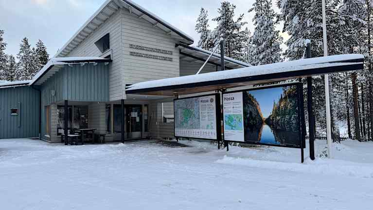 Metsähallituksen myymä Hossan luontokeskus.
