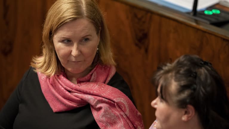 Kaisa Juuso ja Minna Reijonen eduskunnassa 24.10.2019.