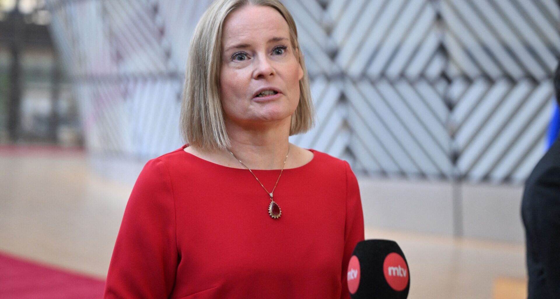 Riikka Purran ikävä aamu – housut repesivät