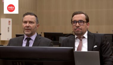 Oikeudenkäynti alkaa