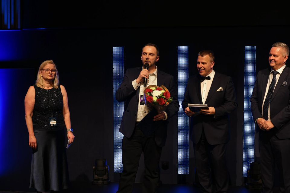 Sähköistysalan edistämispalkinto myönnettiin sähköisen oppimisympäristön kehittäjälle | Sähkö