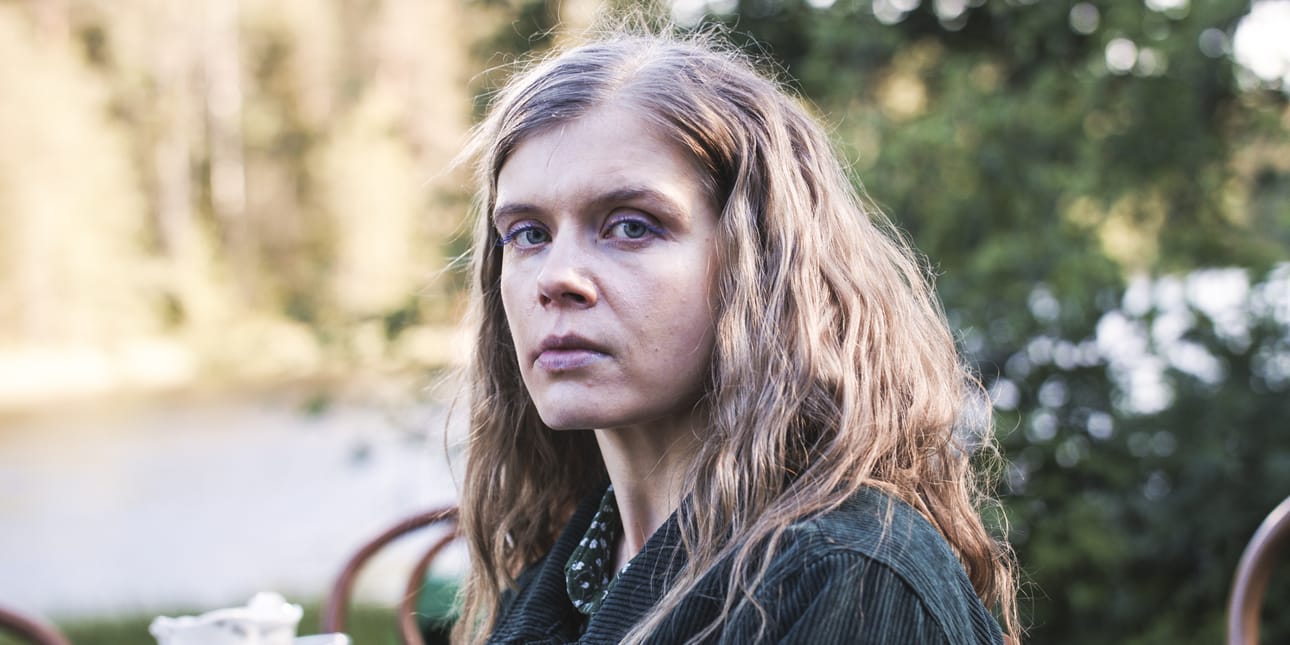 Alina Tomnikovin roolisuoritus hyytää Josefina Rautiaisen ensimmäisessä pitkässä elokuvassa Huutamisen taito.