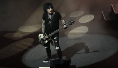 Mötley Crüen Nikki Sixx: "En pidä siitä, jos 65-vuotias artisti yrittää käyttäytyä kuin 25-vuotias"