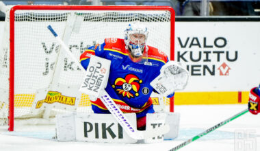 Maalivahti Veini Vehviläisellä on maailmanmestaruus ja NHL-kokemusta.