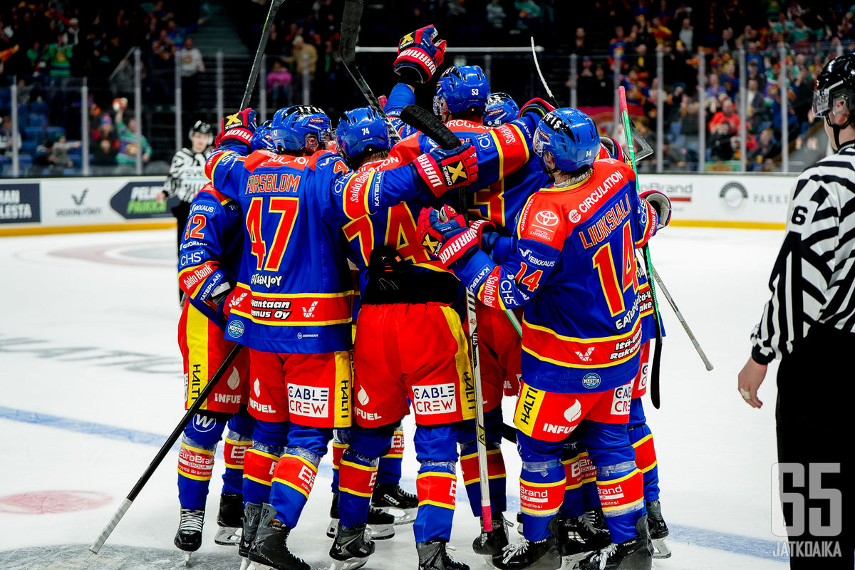Jokerit on noussut toiseksi korkeimman sarjatason huipulle vaikean alkukauden jälkeen.
