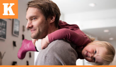 Taide merkitsee Harri Perämäelle yhteistä aikaa lasten kanssa – Seurasimme isänpäivän viettoa Oulun taidemuseolla