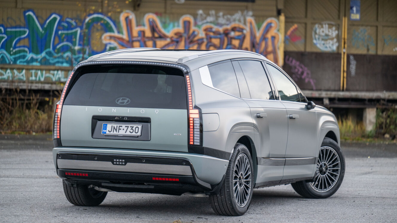 Hyundai Ioniq 9 AWD Calligraphy Performance
