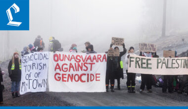 Poliisi otti kiinni kuusi mielenosoittajaa Rovaniemen Ounasvaaralta – mielenosoittajat keskeyttivät lomakylän rakentamisen aamun ajaksi