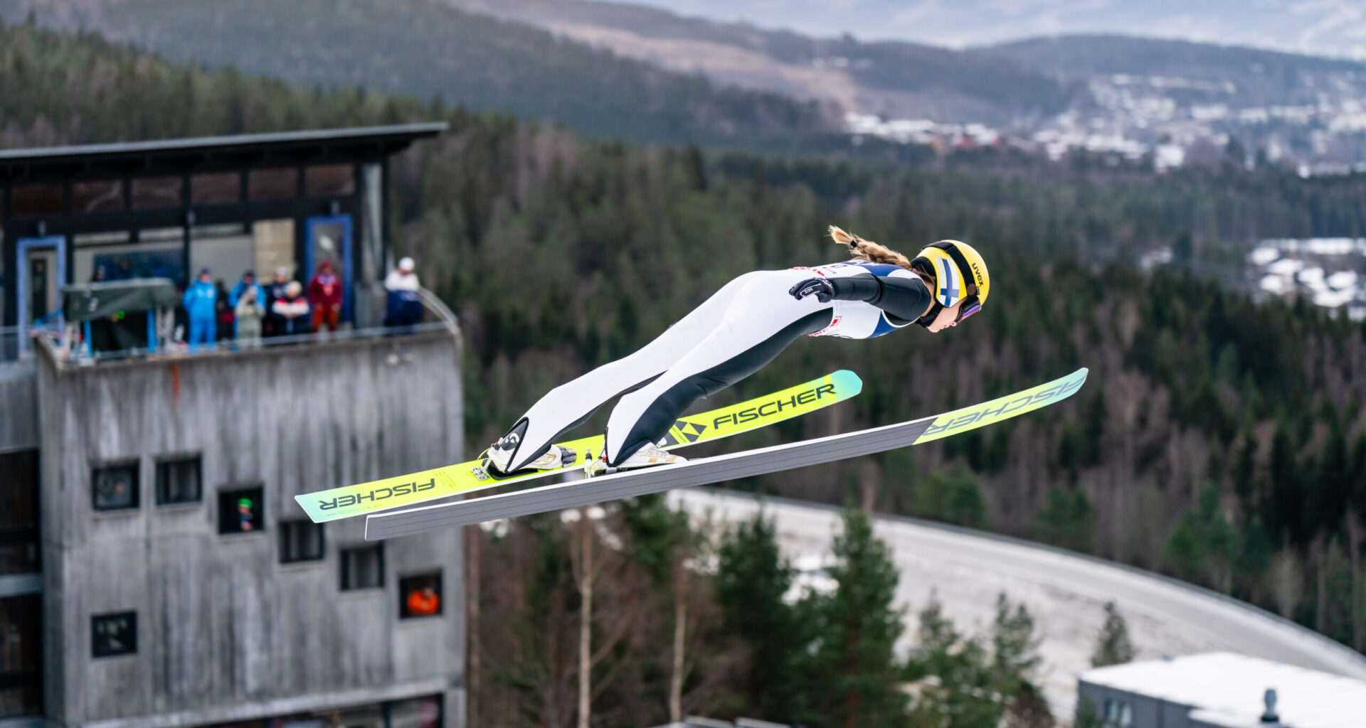 Suomen joukkue mäkihypyn maailmancup-kauden avauskilpailun seitsemänneksi Lillehammerissa