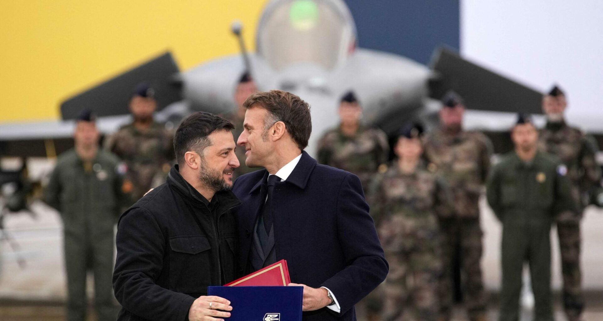 Ukraina aikoo ostaa Ranskasta sata hävittäjää