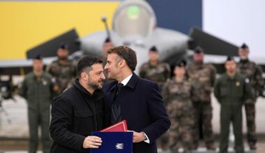 Ukraina aikoo ostaa Ranskasta sata hävittäjää