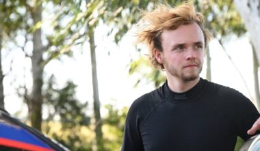 Toyota tarjoamassa Oliver Solbergille loistotilaisuuden