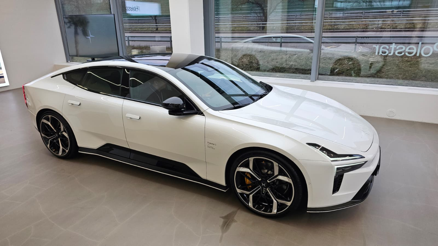 Koeistuttu: Polestar 5 Performance - napanuora Volvoon on viimeistään nyt katkaistu