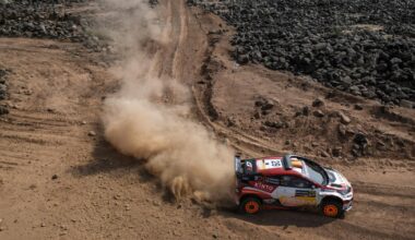 MM-rallissa raju rysäys: kuljettajapari sairaalaan