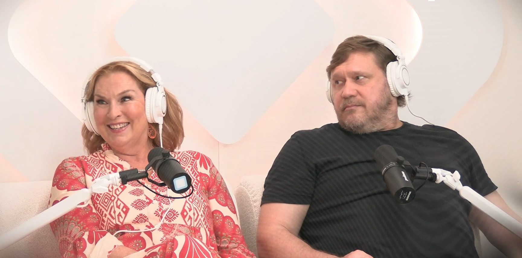 "Ei ollut läheisyyskoordinaattoria" – Samuli Edelmann paljastaa Häjyt-elokuvassa nähdyn suudelman olleen vastanäyttelijälle yllätys