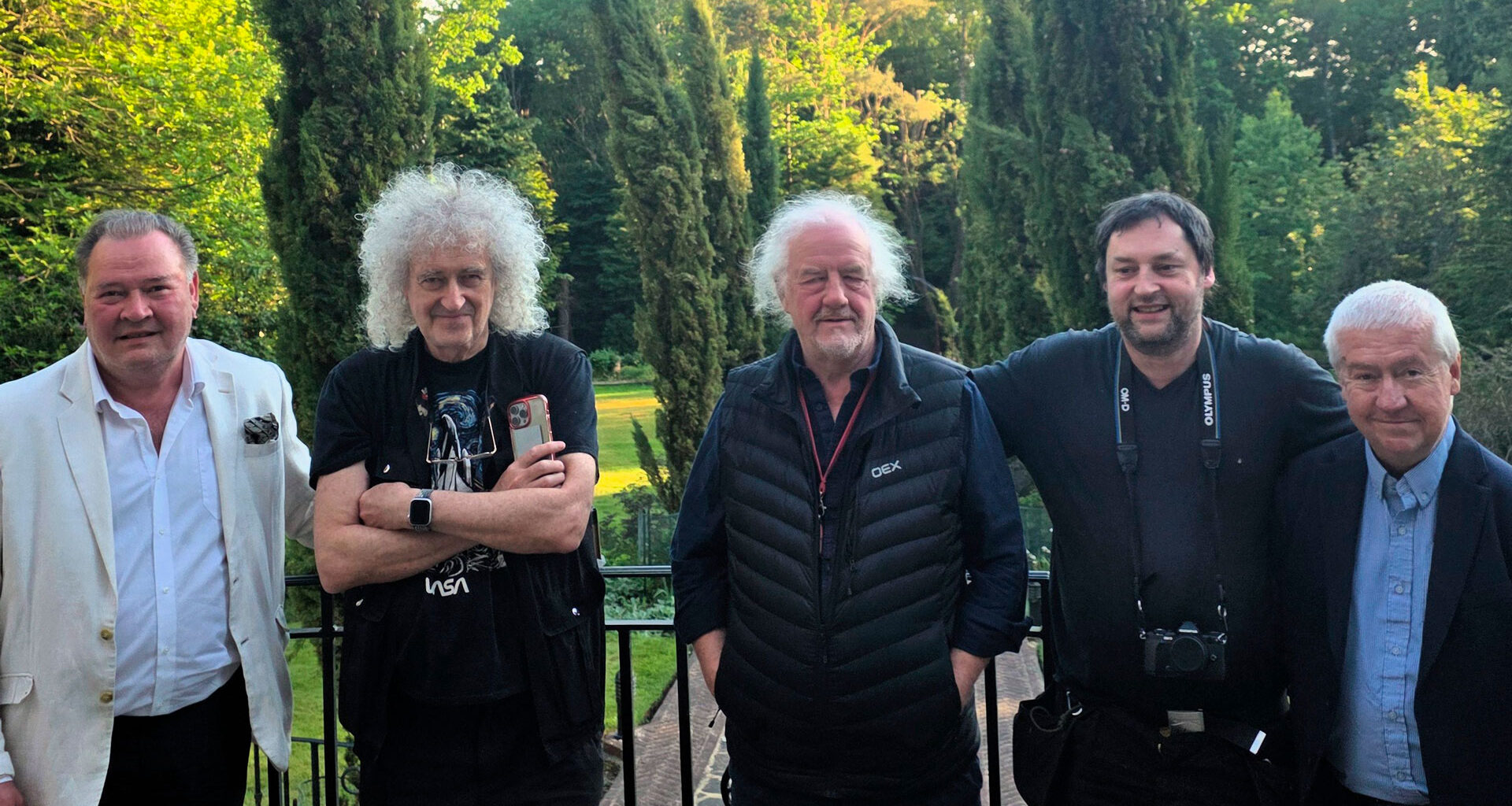 Oululaisen astrokuvaaja J-P Metsävainion ja Sir Brian Mayn toinen yhteinen projekti vie 3D-matkalle halki maailmankaikkeuden – Mun Oulu