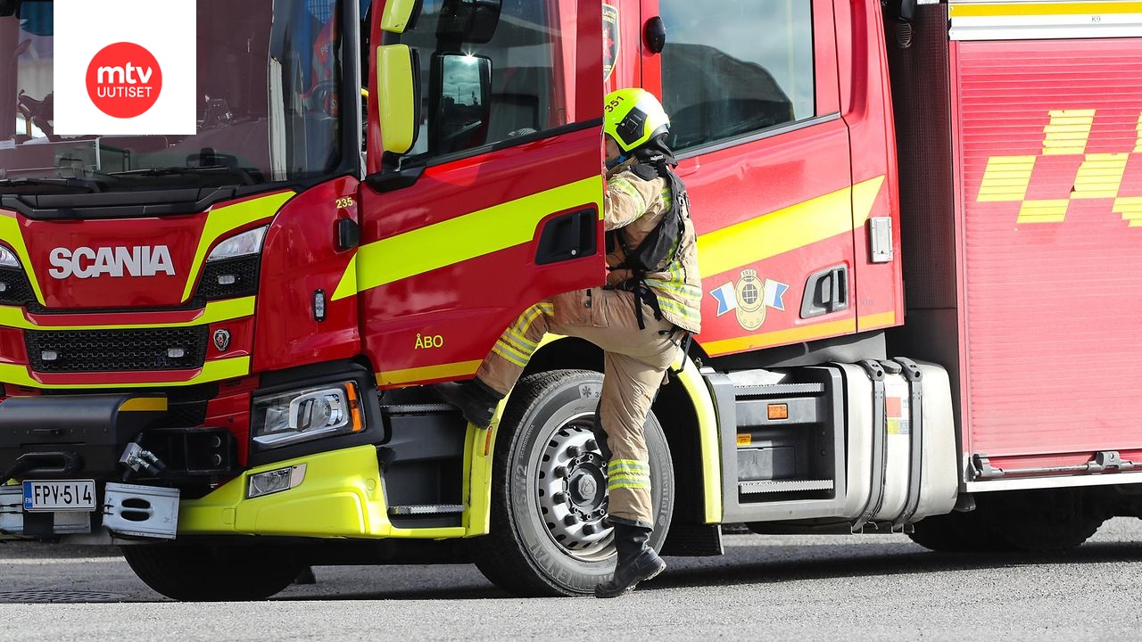 Kuvituskuva. Ilmoitus tulipalosta Lahden Latosaarentiellä tuli poliisille ja pelastusviranomaiselle hätäkeskukselta noin kello 10.30.