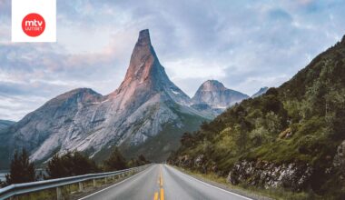 Kuvassa Norjan kansallisvuori Stetinden.