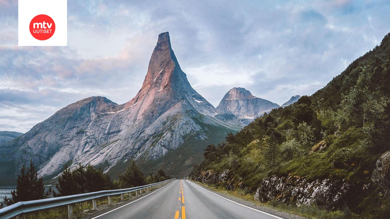 Kuvassa Norjan kansallisvuori Stetinden.