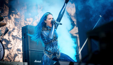 Alissa White-Gluz uusi sooloalbumi: Ensimmäinen single