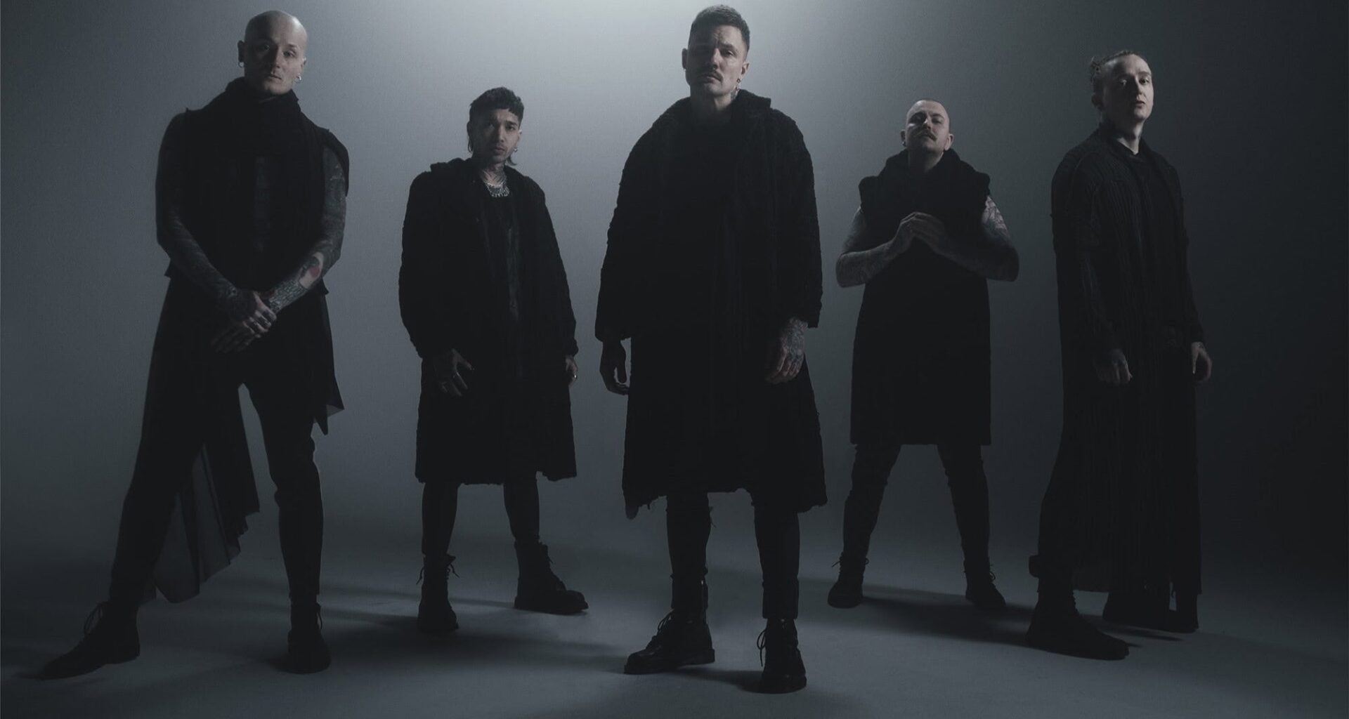 Atlas julkaisi aavemaisen singlen, joka syntyi kuolleilta saadun viestin jälkeen