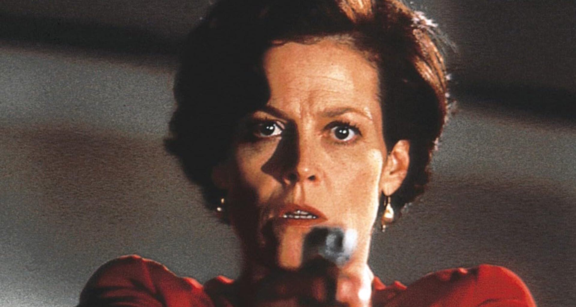 Nyt ilmaiskatselussa: Hyytävä psykologinen trilleri – Sigourney Weaver kissahiirileikin kohteena