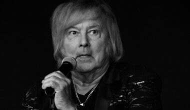 Danny ja Remu tapasivat - Danny suitsuttaa heidän välissään olevaa henkilöä: Paras!